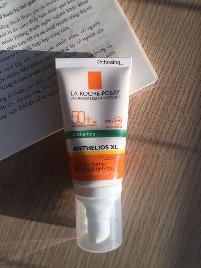 La Roche-Posay Anthelios XL Non-Perfumed Dry Touch Gel Cream SPF50+ review photo by Vivianie
