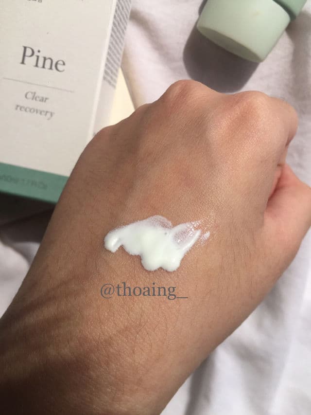 9Wishes Pine Treatment Sunscreen SPF50 + PA ++++ review photo by Vivianie