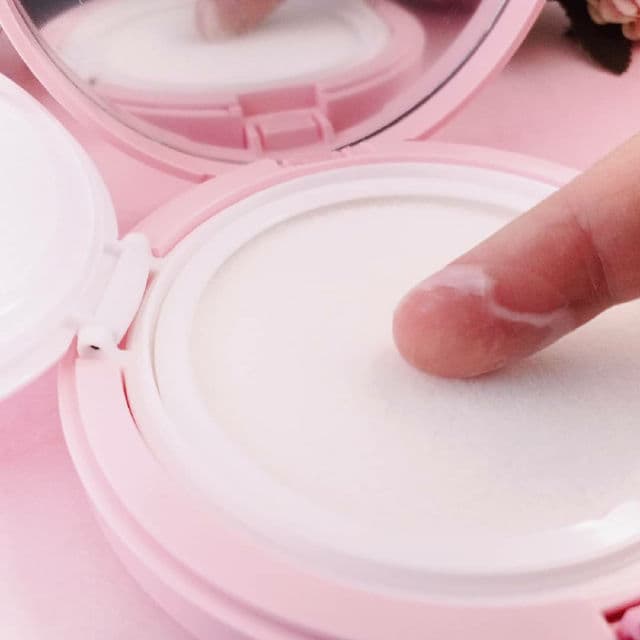 The Orchid Skin Water Powder Cushion review photo by Hendrika01