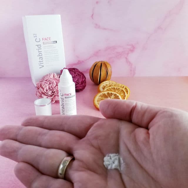 Vitabrid C12 Face Brightening Powder review photo by Hendrika01