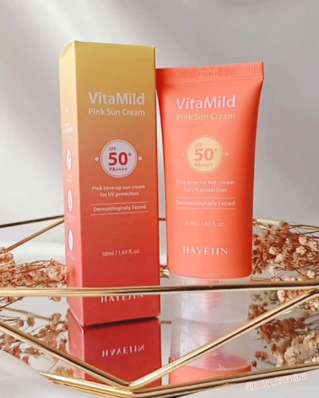HAYEJIN VitaMild Pink Sun Cream SPF50+ PA++++ review photo by Hollykatarina