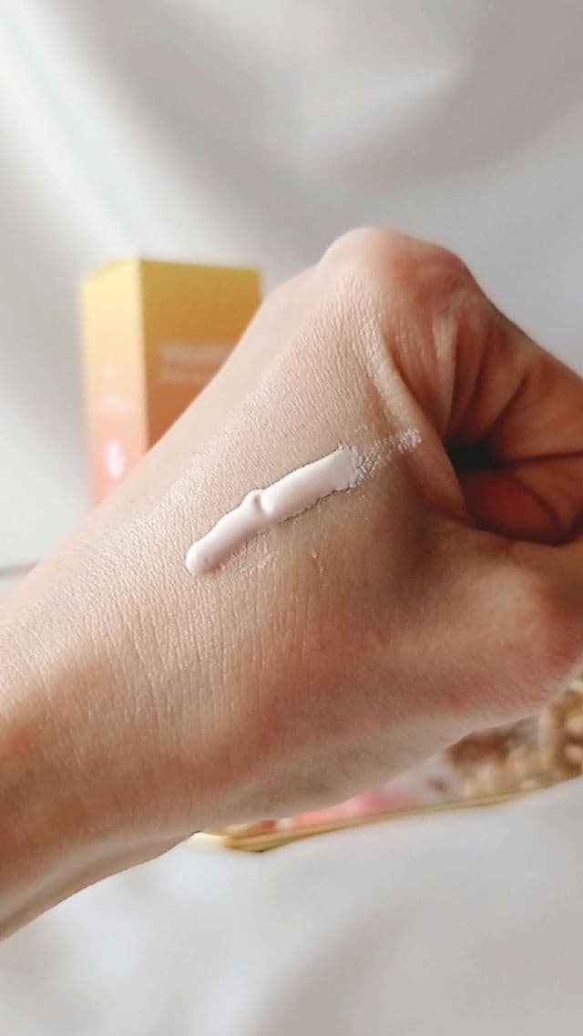 HAYEJIN VitaMild Pink Sun Cream SPF50+ PA++++ review photo by Hollykatarina