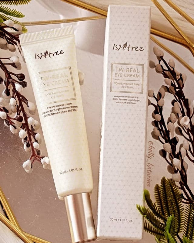ISNTREE TW-Real Eye Cream review photo by Hollykatarina