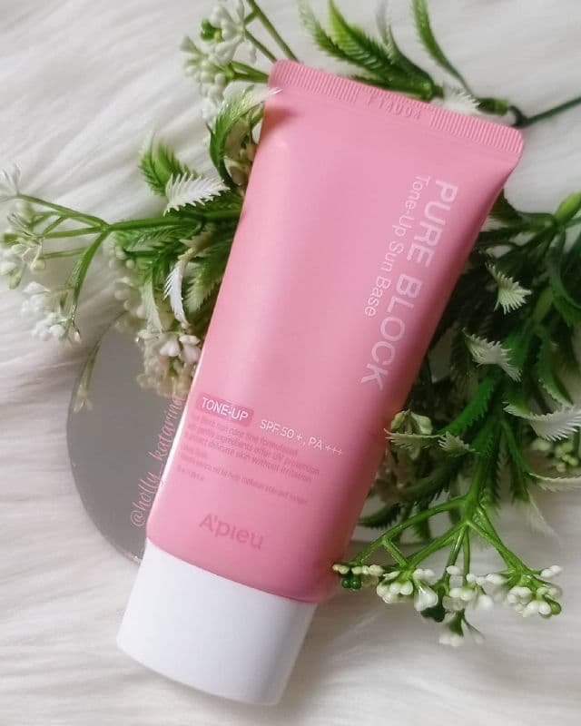 A'pieu Pure Block Tone-Up Sun Base SPF50+/PA+++ review photo by Hollykatarina