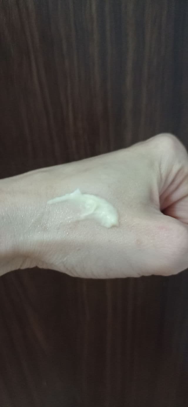 medi-peel Deep VC Ultra Cream review photo by Hollykatarina