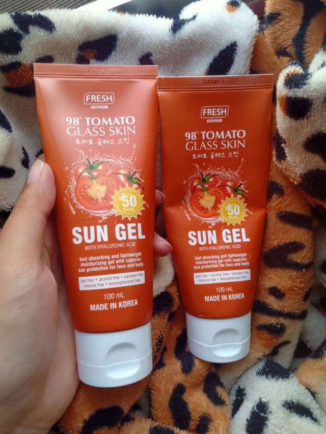 Fresh Skinlab Tomato Glass Skin Sun Gel SPF 50 review photo by Iamvan