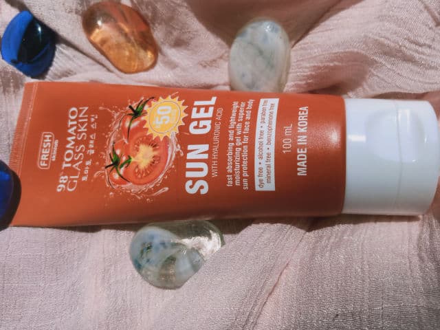 Fresh Skinlab Tomato Glass Skin Sun Gel SPF 50 review photo by Iamvan