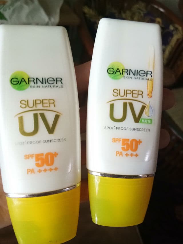 Garnier Light Complete Super UV Natural SPF 50 review photo by Wistri