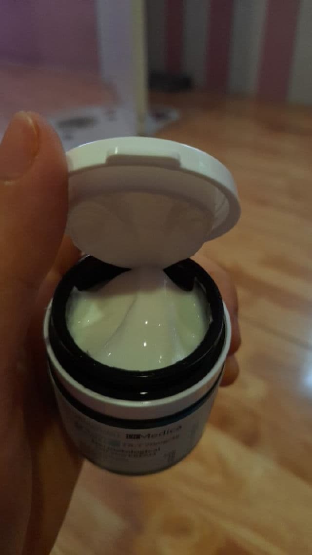 Bielenda Dr Medica Dermatological Anti Acne Face Cream Day/Night review photo by IvyHo