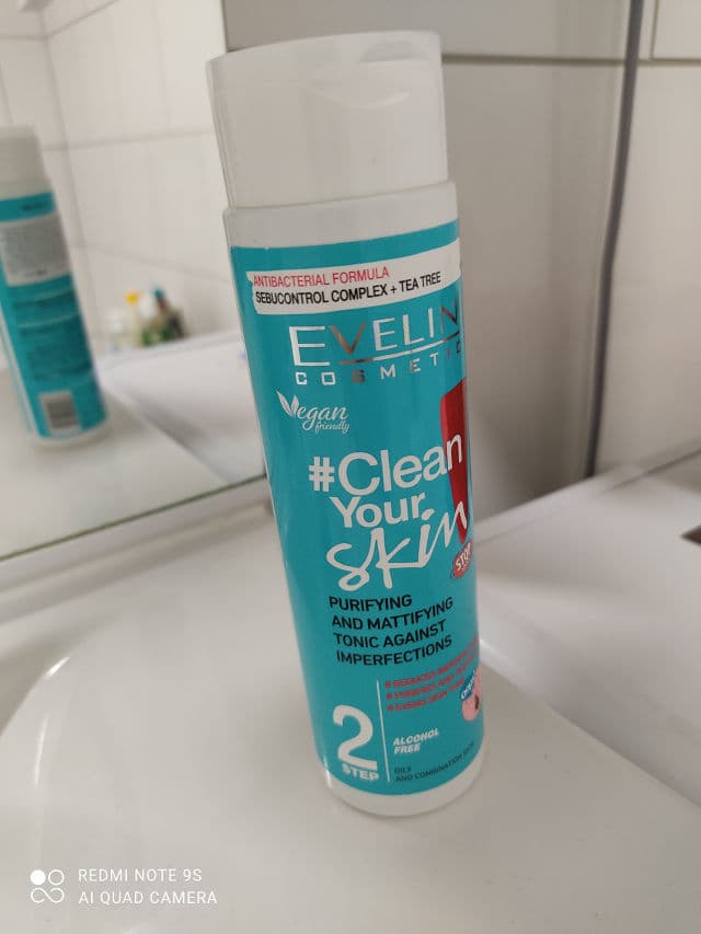 Eveline Cosmetics Clean Your Skin Purifying & Mattifying Tonic review photo by Jasmina