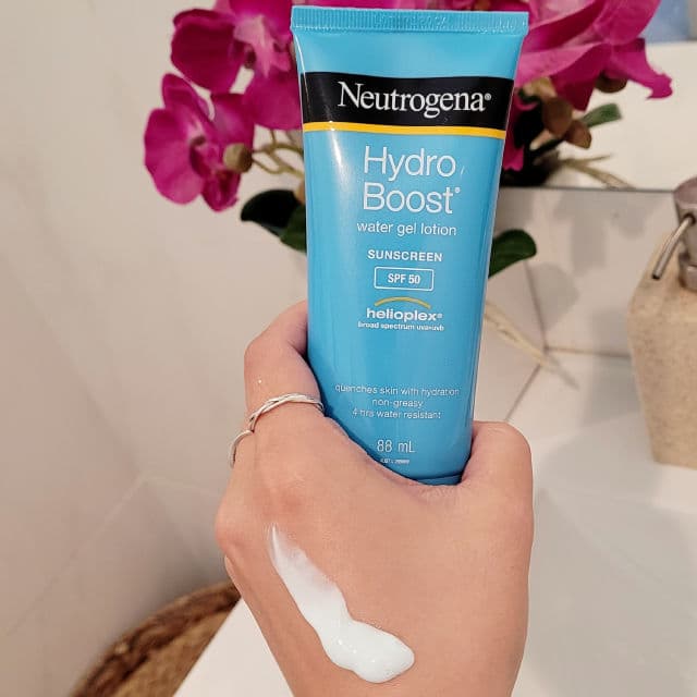 Neutrogena Hydro Boost Water Gel Lotion SPF 50 review photo by JelenaaJekkii