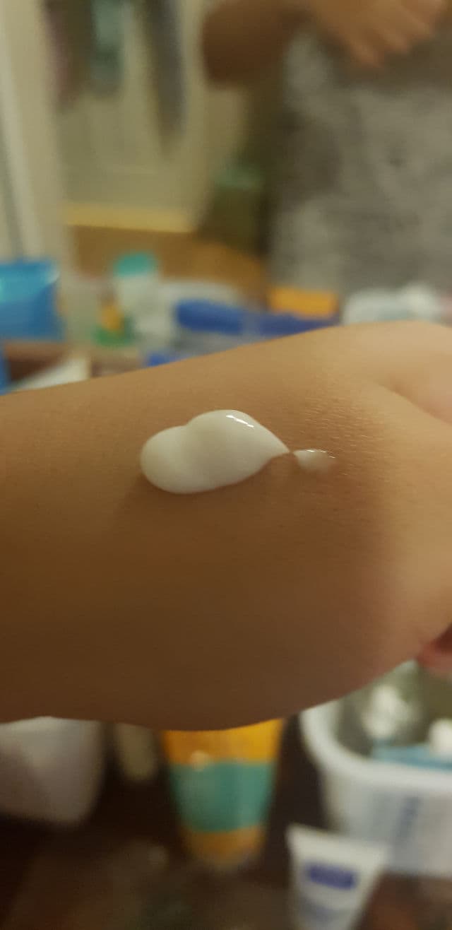 QUICK FX EyeLift Cream review photo by JoanneKylie