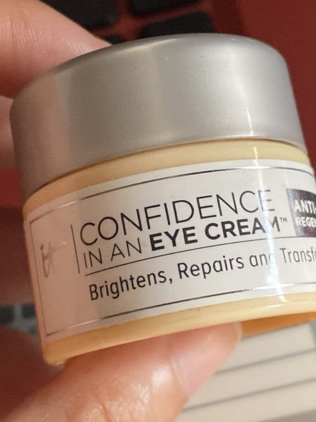 It Cosmetics Confidence In An Eye Cream review photo by KAROL