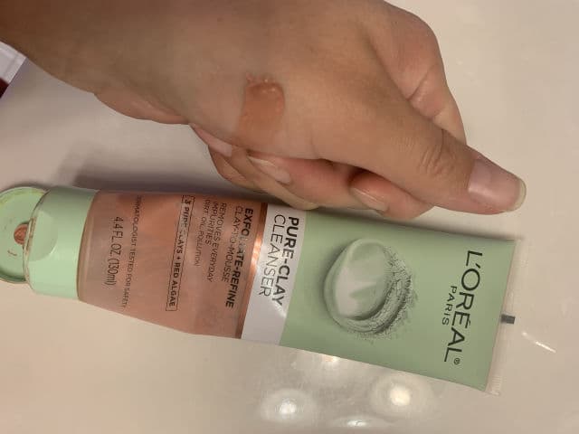 L'Oreal Paris Pure-Clay Exfoliate & Refine Cleanser review photo by Katerynabeauty