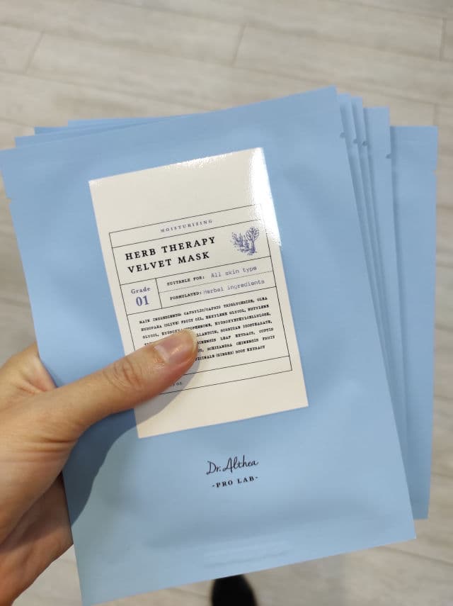 Dr. Althea Herb Therapy Velvet Mask review photo by Katherina