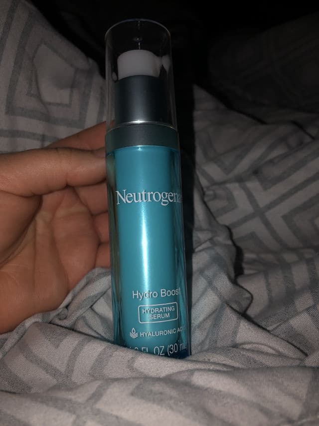 Neutrogena Hydro Boost Hydrating Serum review photo by Kathyl26