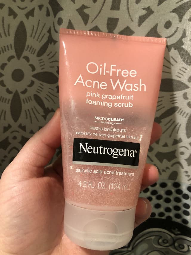 Neutrogena Oil-Free Acne Wash Pink Grapefruit Foaming Scrub review photo by Kathyl26