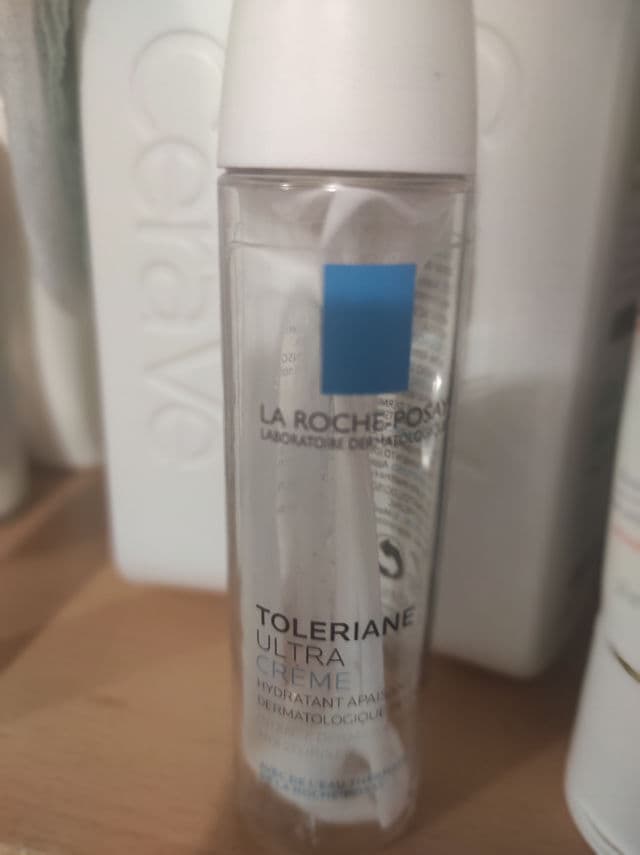 La Roche-Posay Toleriane Ultra Fluide review photo by KellyKall
