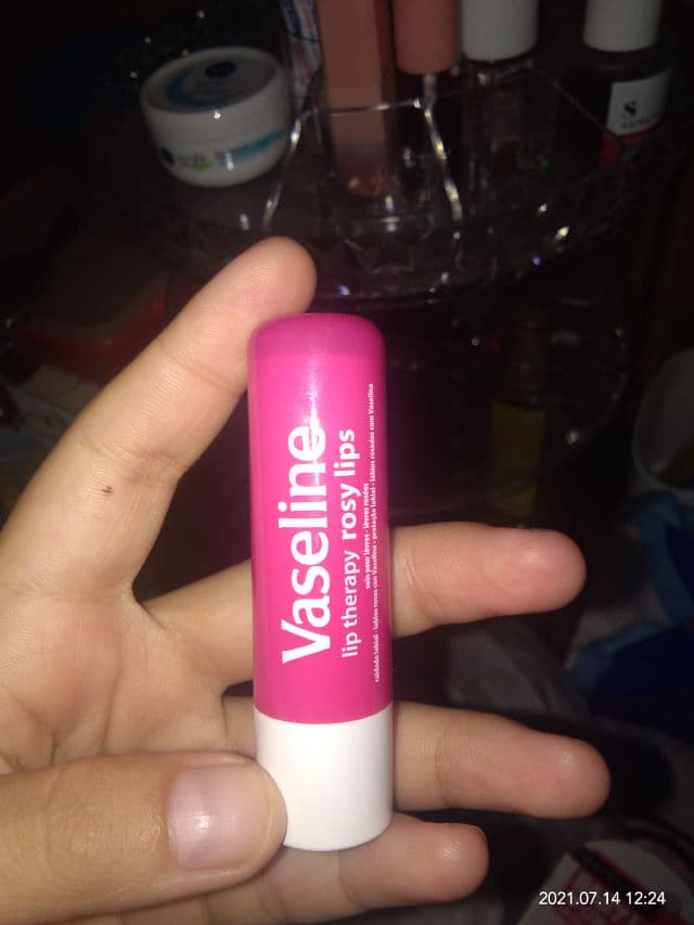 Vaseline Lip Therapy® Rosy Lips Stick review photo by Kezyaapkphn