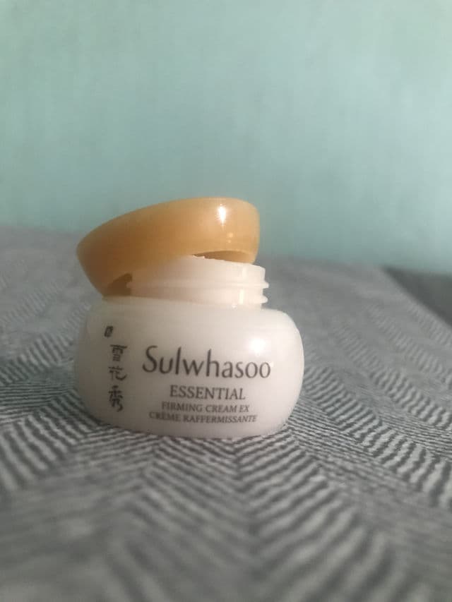 Sulwhasoo Essential Firming Cream EX review photo by Kissie