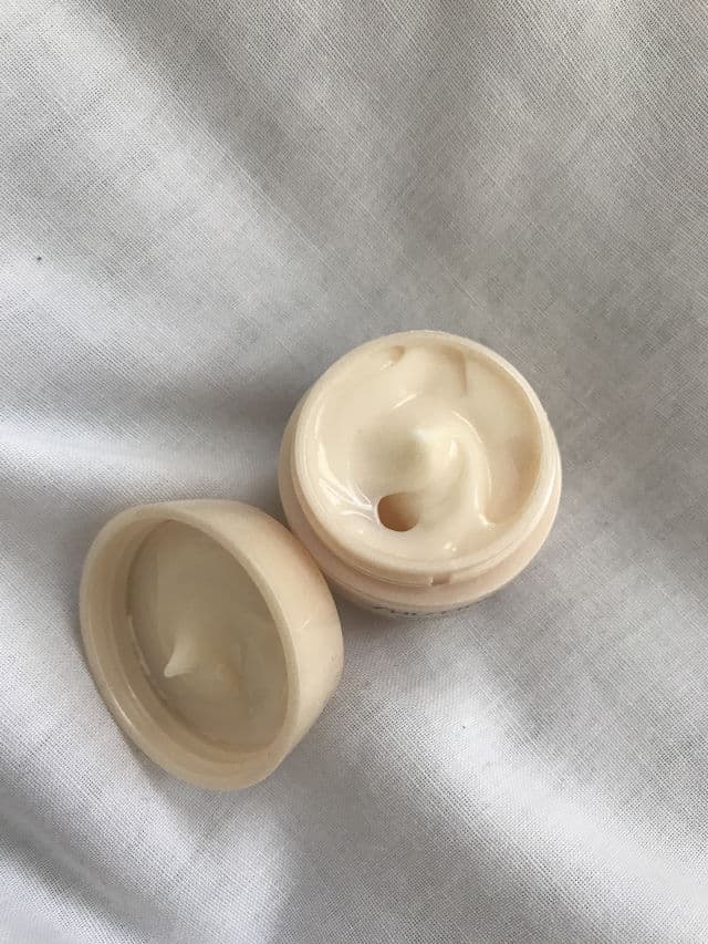 Shiseido Benefiance Wrinkle Smoothing Cream review photo by Kkace
