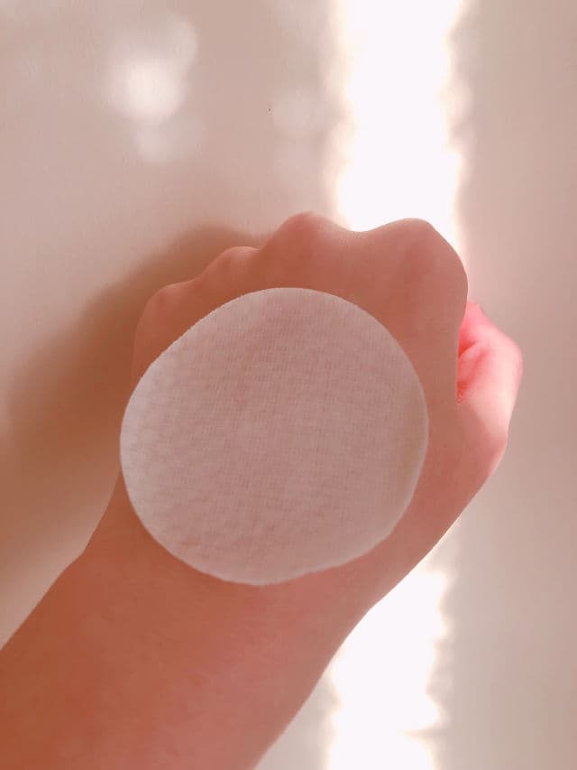 CELIMAX Jiwoogae Heartleaf BHA Peeling Pad review photo by Klyn
