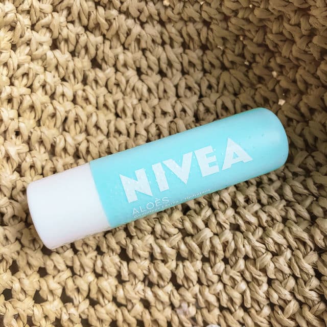 Nivea 2 in 1 Aloe Vera Caring Lip Scrub review photo by Krizhtinasaur