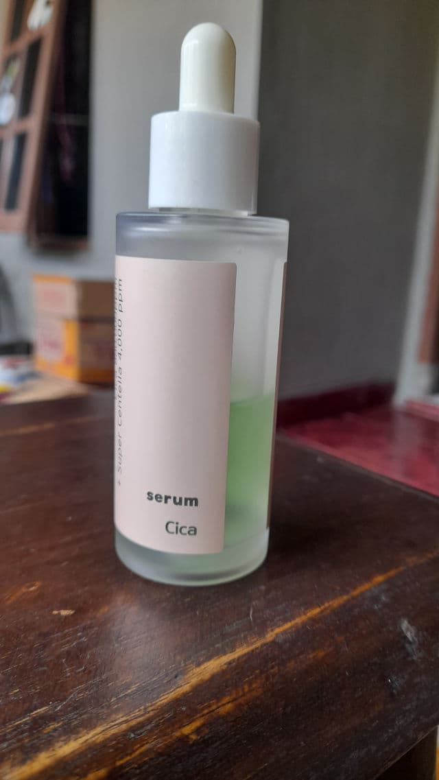 Feelxo How Was It? Cica Serum review photo by Kusuma