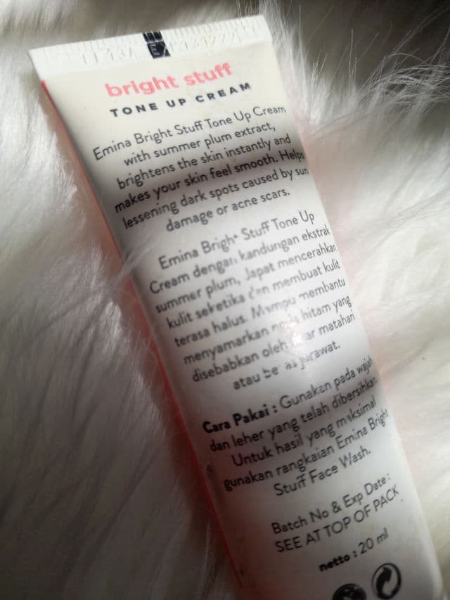 Emina Bright Stuff Tone Up Cream review photo by Kusuma