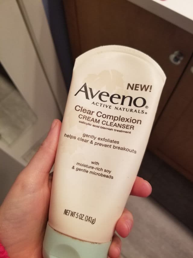 Aveeno Clear Complexion Cream Cleanser review photo by LadyG