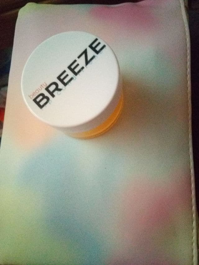 Breeze Beauty Mango Lip Conditioner review photo by LauraBeth5150