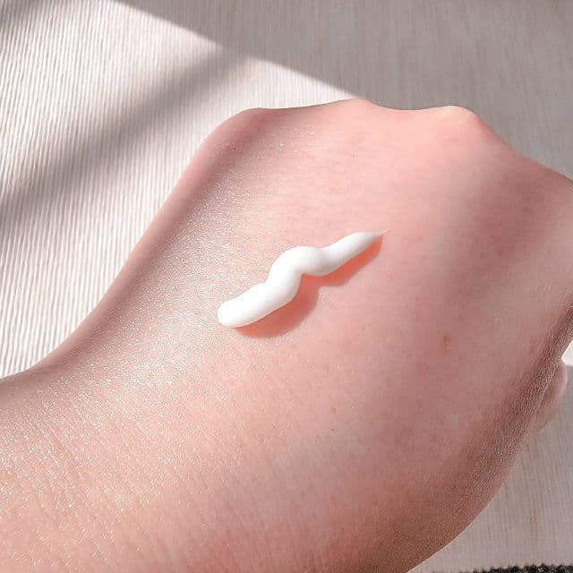 Easydew DW-EGF Cream Pressome review photo by LauraJayne
