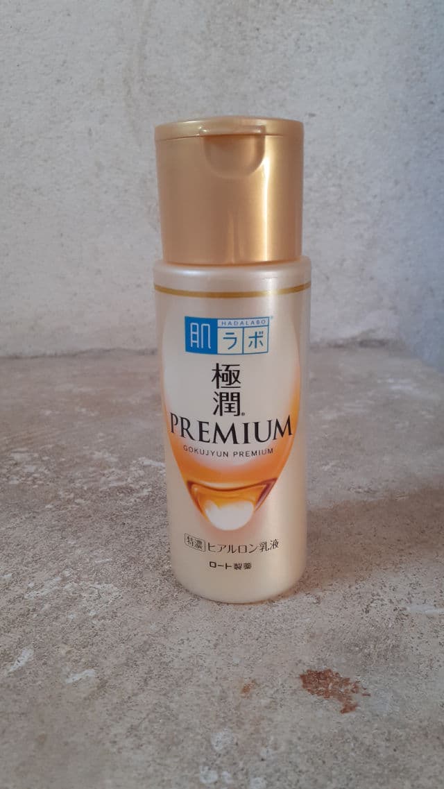 Hada Labo Goku-jyun Premium Milk review photo by LaureThithu