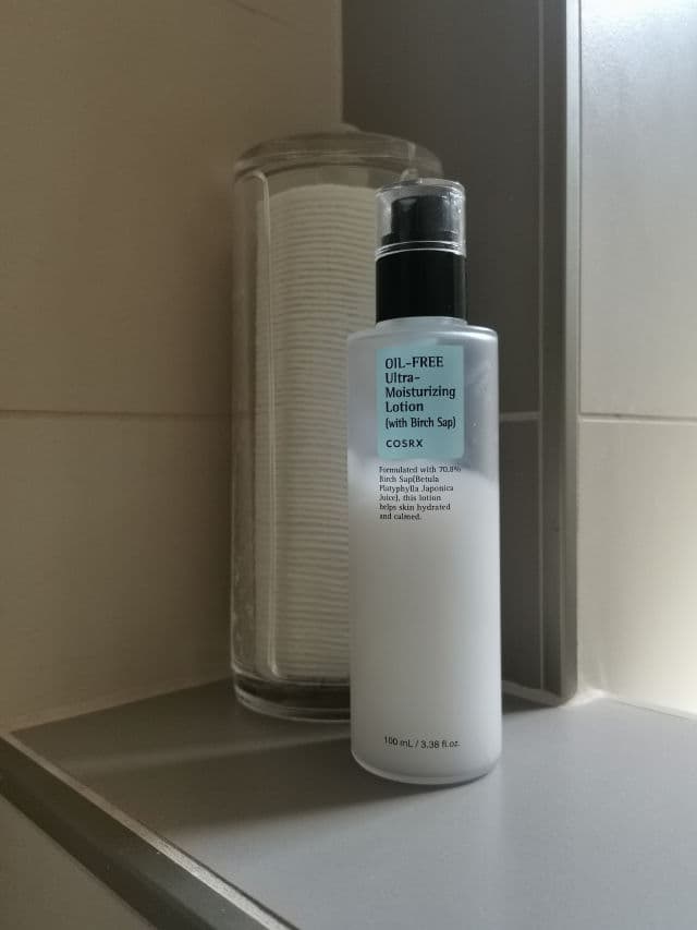 COSRX Oil-Free Ultra Moisturizing Lotion review photo by LaPetiteNoisette