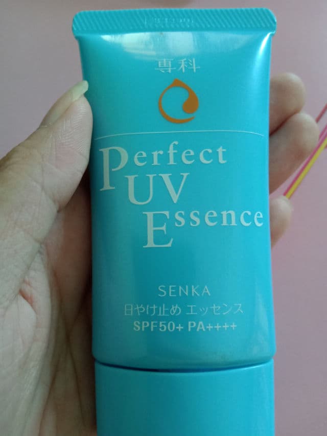 Senka Perfect UV Essence SPF50+ PA++++ review photo by Linhmmm