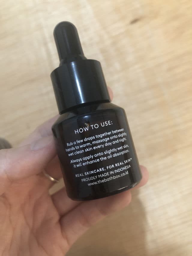 The Bath Box Rose Drop Brightening + Antioxidant Facial Treatment Oil review photo by lisasumali