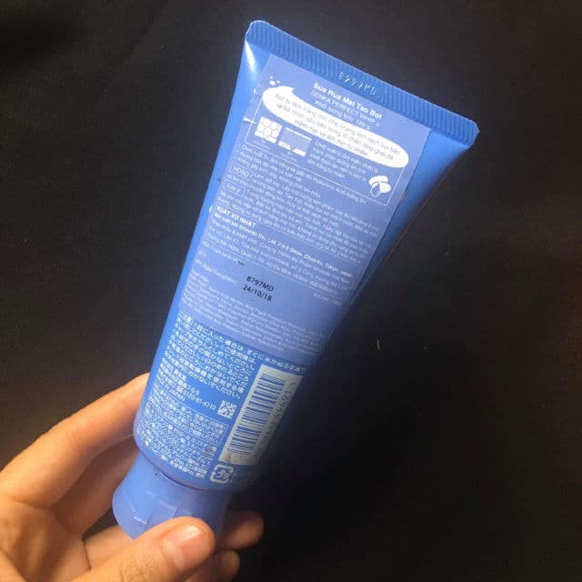 Senka Perfect Whip Cleansing Foam review photo by LizhReview