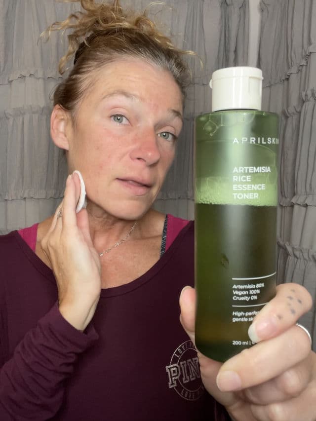 APRIL SKIN Artemisia Rice Toner review photo by LizzHBrown
