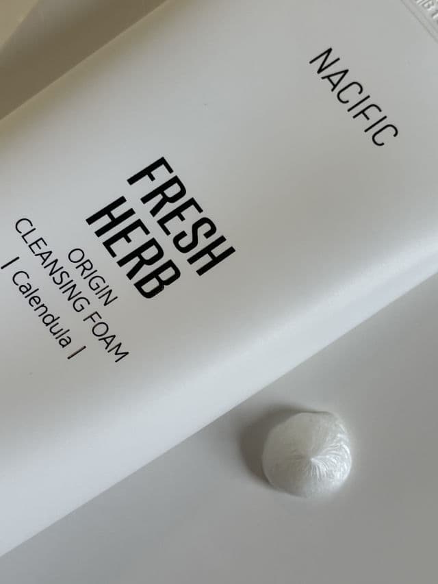 Nacific Fresh Herb Origin Cleansing Foam review photo by LizzHBrown