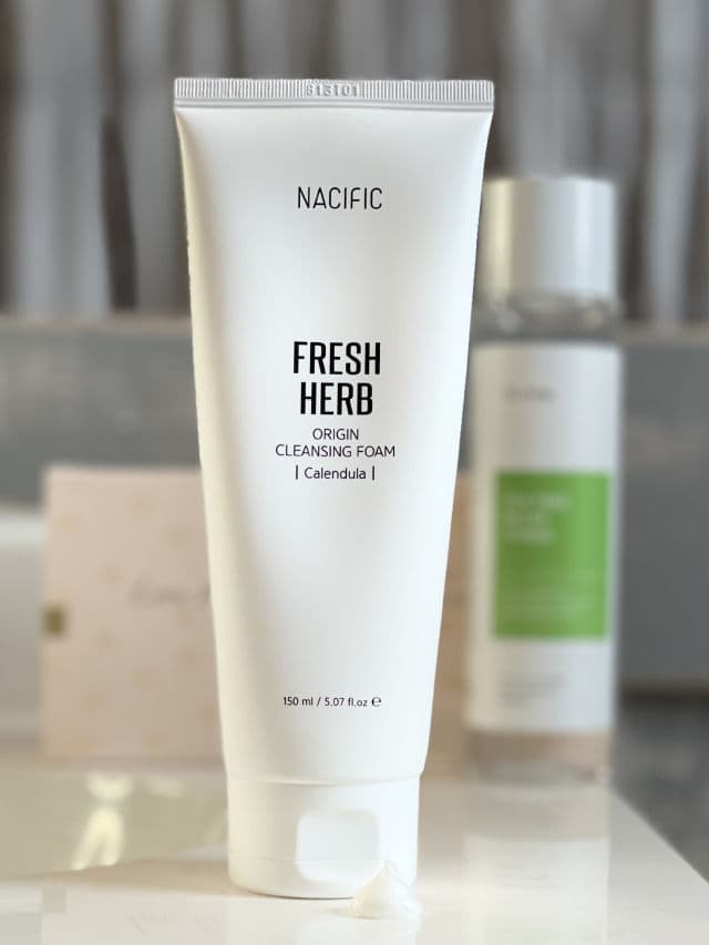 Nacific Fresh Herb Origin Cleansing Foam review photo by LizzHBrown