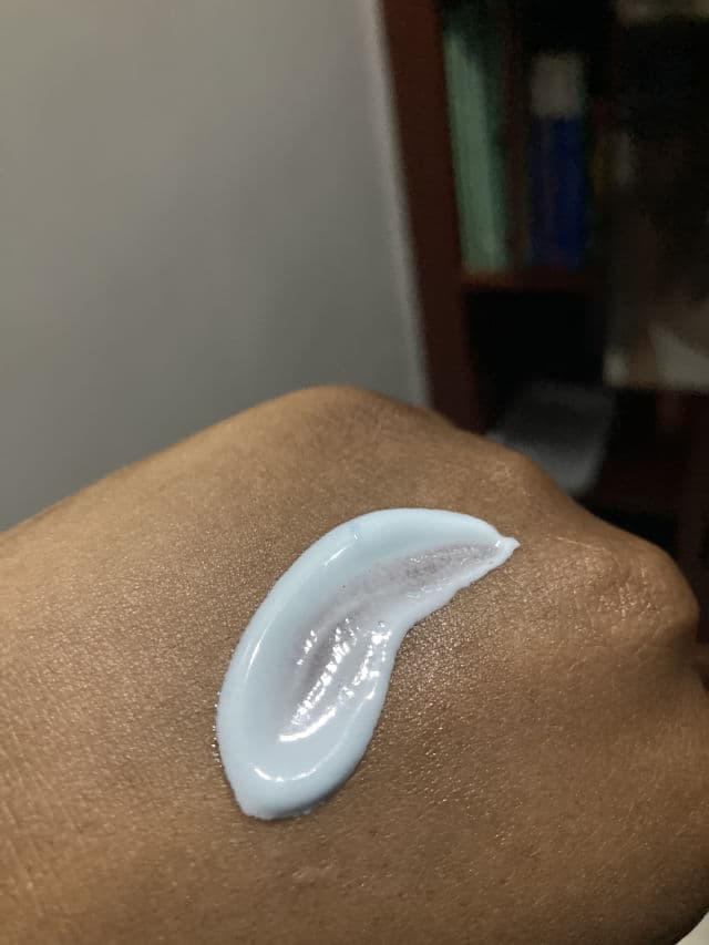Neutrogena Hydro Boost Water Gel Lotion SPF 50 review photo by Loisss