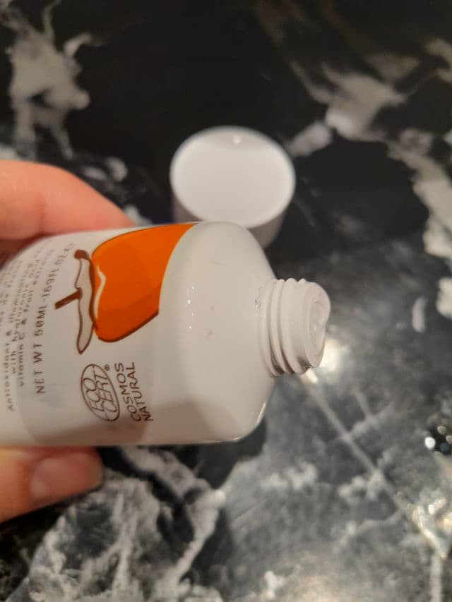 Kueshi Sérum Reparador Ác Hialurónico y Vitamina C	 review photo by Lyp