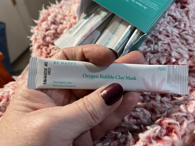76N1 Be Happy Oxygen Bubble Clay Mask  review photo by Mannika