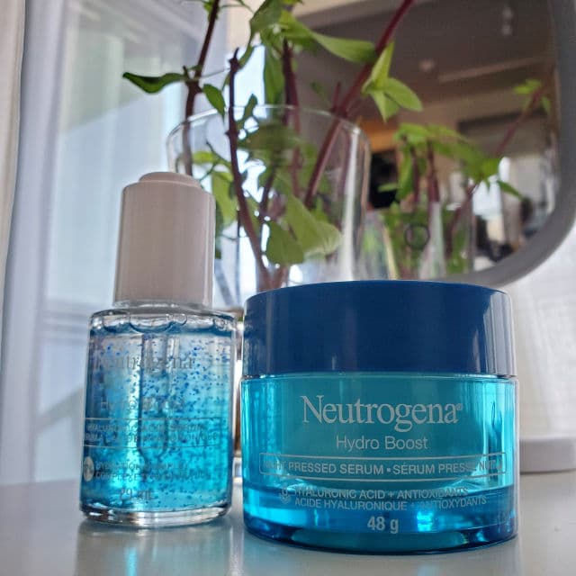 Neutrogena Hydro Boost Gel Cream for Dry Skin review photo by Marmreviews