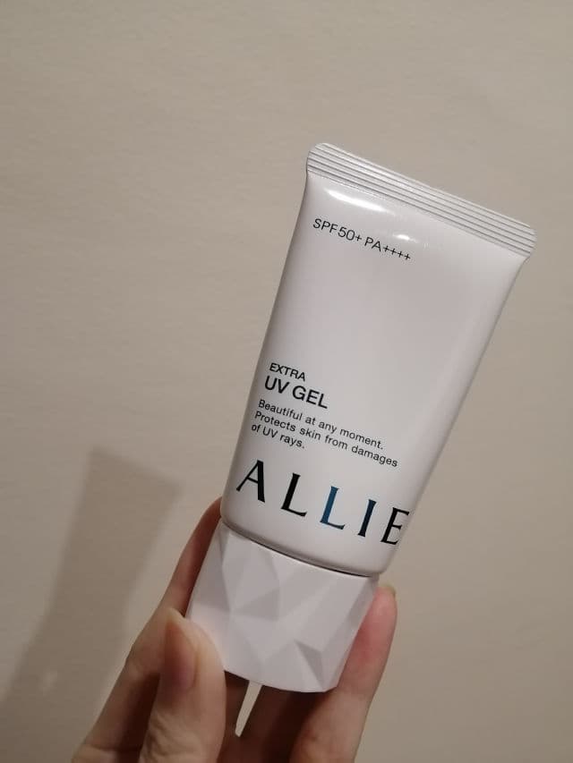 Allie Extra UV Gel SPF50 + PA ++++ review photo by Masktery