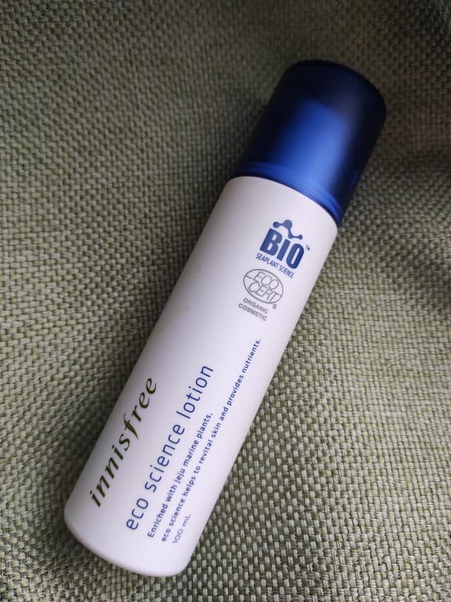 INNISFREE Eco Science Lotion review photo by Mavle