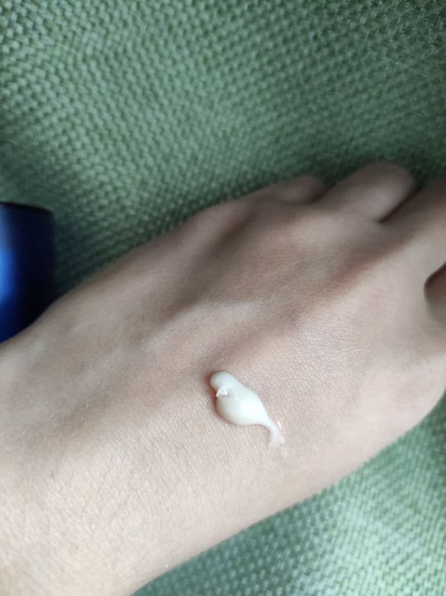 INNISFREE Eco Science Lotion review photo by Mavle