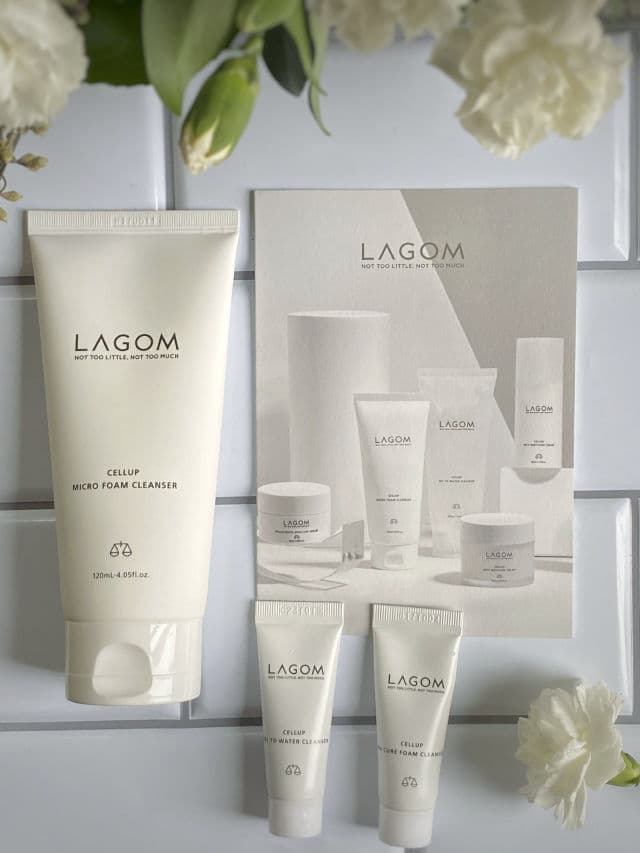 Lagom Cellup Micro Foam Cleanser review photo by Mayzeey