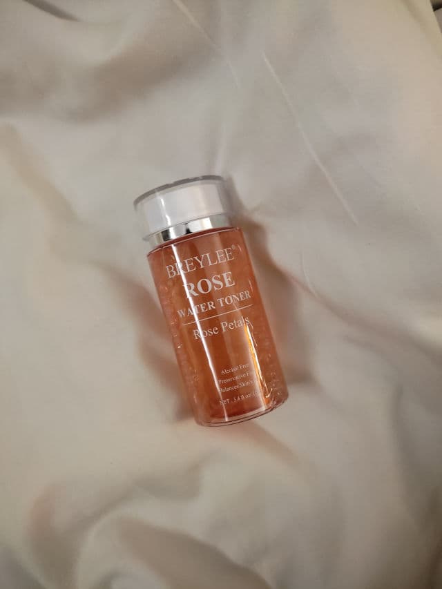 Breylee Rose Water Toner review photo by McnChizz