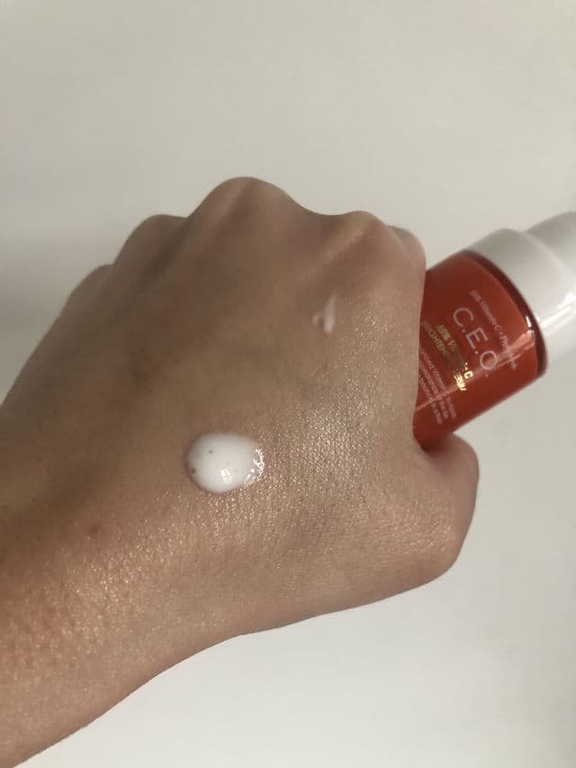 Sunday Riley C.E.O. Rapid Flash Brightening Serum review photo by Mearro